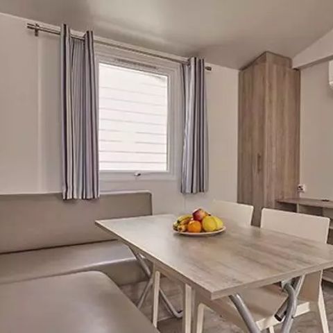 Mobilheim 6 Personen - Comfort | 2 Zi. | 4/6 Pers. | Erhöhte Terrasse | Klimaanlage