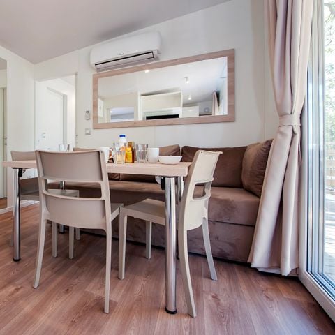 Mobile home 6 persons - Comfort XL | 2 Bedrooms | 4/6 Pers | Raised terrace | 2 bathrooms | Air conditioning | TV