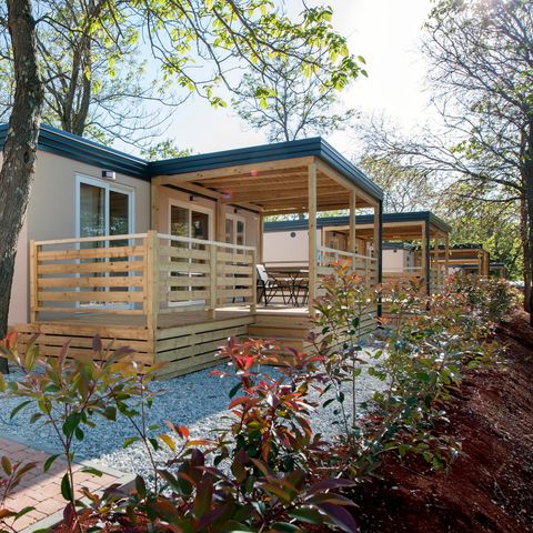 BUNGALOW 6 personnes - Comfort XL | 3 Ch. | 6 Pers. | Terrasse surélevée | 2 SDB | Clim. | TV