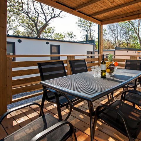 BUNGALOW 6 personnes - Comfort XL | 3 Ch. | 6 Pers. | Terrasse surélevée | 2 SDB | Clim. | TV