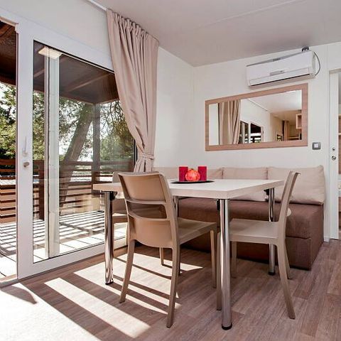 Mobilheim 6 personen - Mobilheim | Comfort | 2 Zi. | 4/6 Pers. | Hochterrasse | 2 Bäder | Klimaanlage | TV