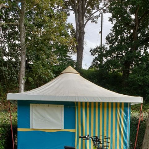 Tent 4 personen - Rando Camp 16m² 2 slaapkamers (geen badkamer) met terras