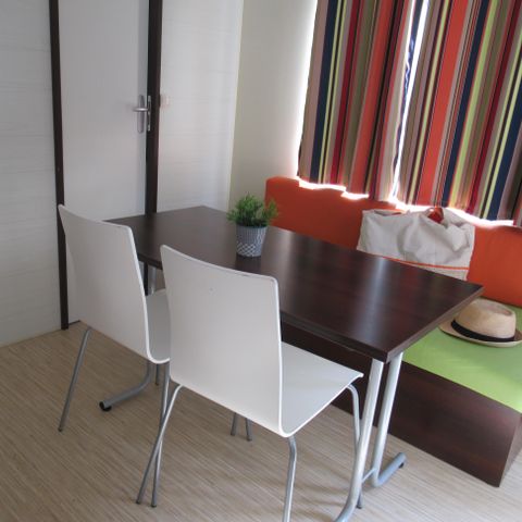 Stacaravan 3 personen - Mobile-home CONFORT 27m² 2 kamers - geïntegreerd overdekt terras en vaatwasser
