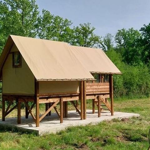 TENTE 2 personnes - Tente Lodge Rando sur pilotis, 5,7m² 1 chambre avec terrasse sans sanitaire et cuisine