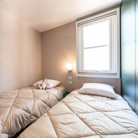 Mobilheim 4 Personen - Cottage Iris 3 Zimmer 4 Personen + TV ***