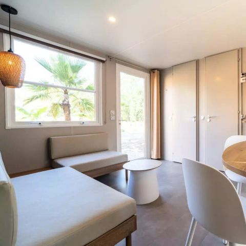 Mobilheim 4 Personen - Cottage Jasmin 3 Zimmer 4 Personen + TV ****