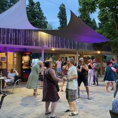 Camping du Pont d'Avignon - Camping Vaucluse