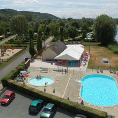 Flower Camping Ile Des Trois Rois - Camping Eure