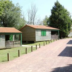 Camping Au Lac d'Hautibus - Camping Deux-Sevres