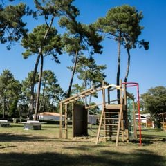 Village Vacances Sous les Pins - Camping Charente-Marítimo