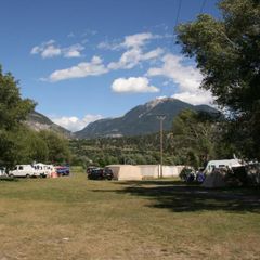 Camping Du Lac Les Iscles - Camping Altos Alpes