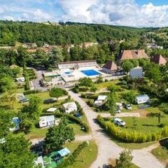 Flower Camping Le Château - Camping Drome