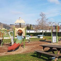 Tour Opérateur et Particuliers sur Campings Les Rives de Condrieu - Funpass non inclus - Camping Rhone