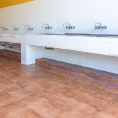 Camping Presa Vinuela - Camping Málaga