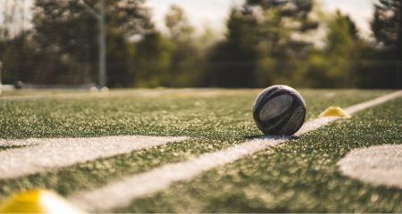 Camping con pista de fútbol