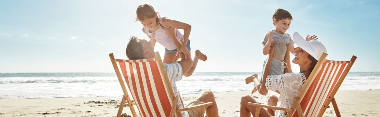 Familie op het strand