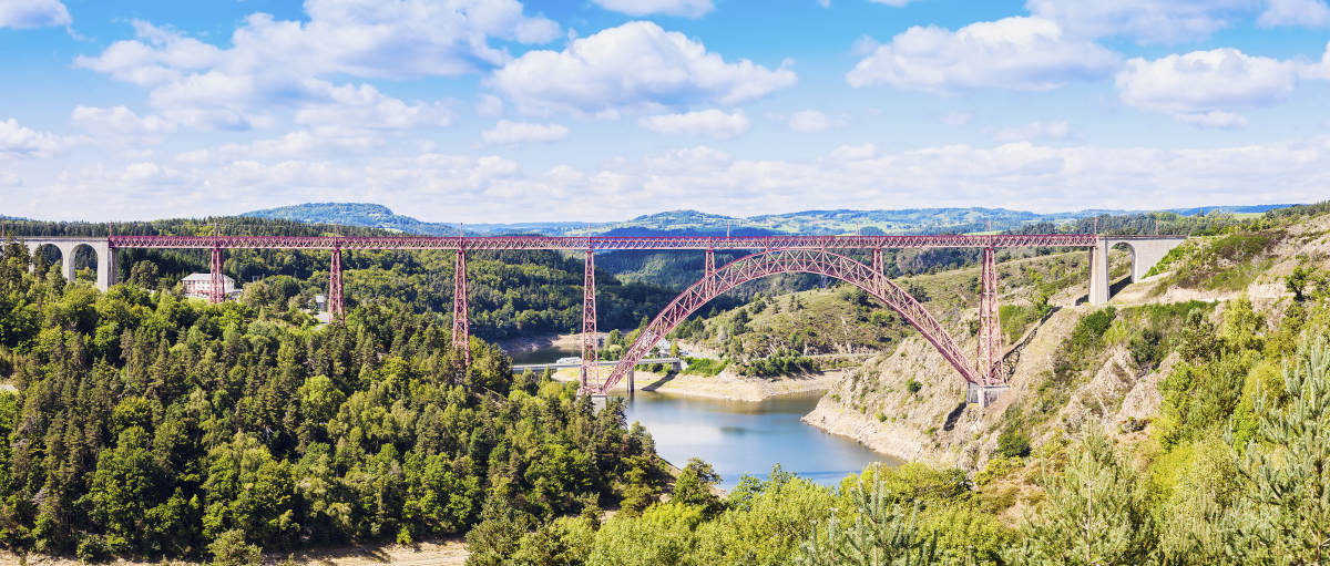 Garabit-viaduct-Auvergne-Rhone-Alpes-Frankrij