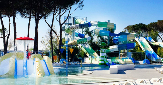 Top-Campingplätze mit Wasserparks